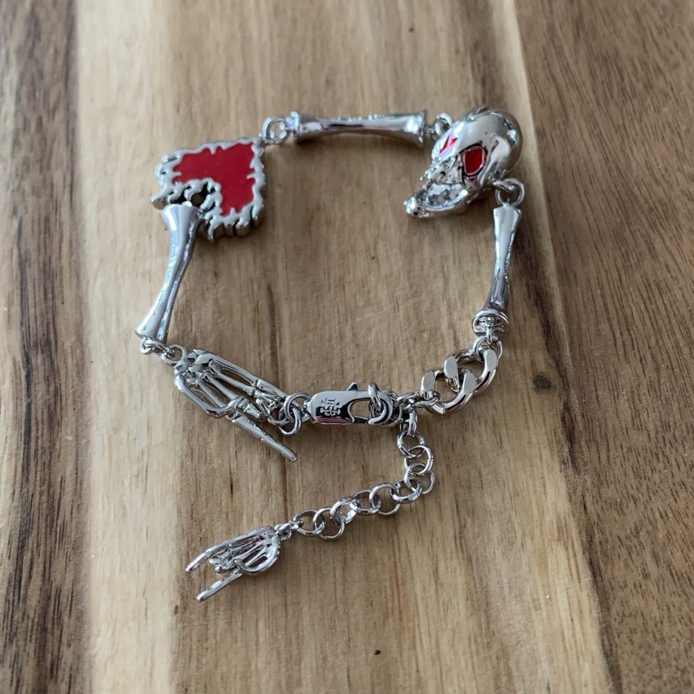 Hip And Bone Gothic bracelet limited edition skull and heart NWOT